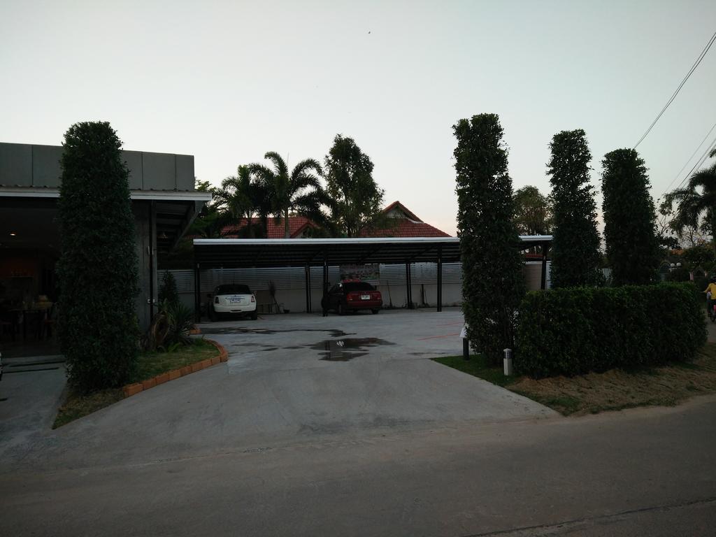 Le Park 23 Boutique Resort Roi Et Exterior foto