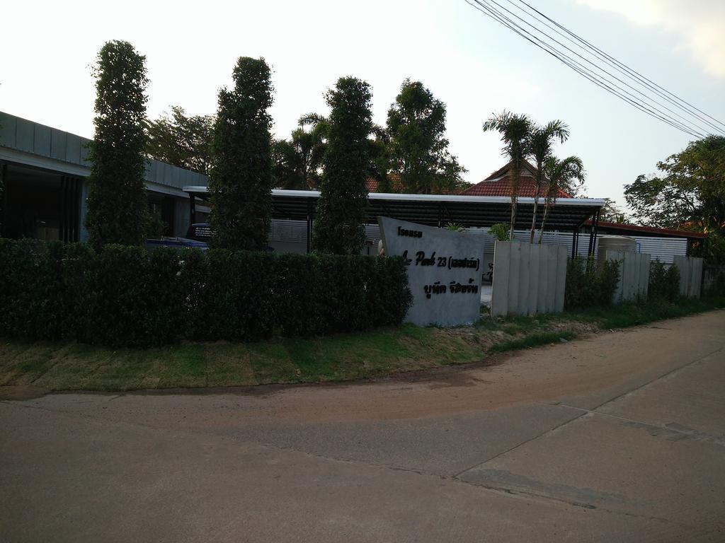 Le Park 23 Boutique Resort Roi Et Exterior foto