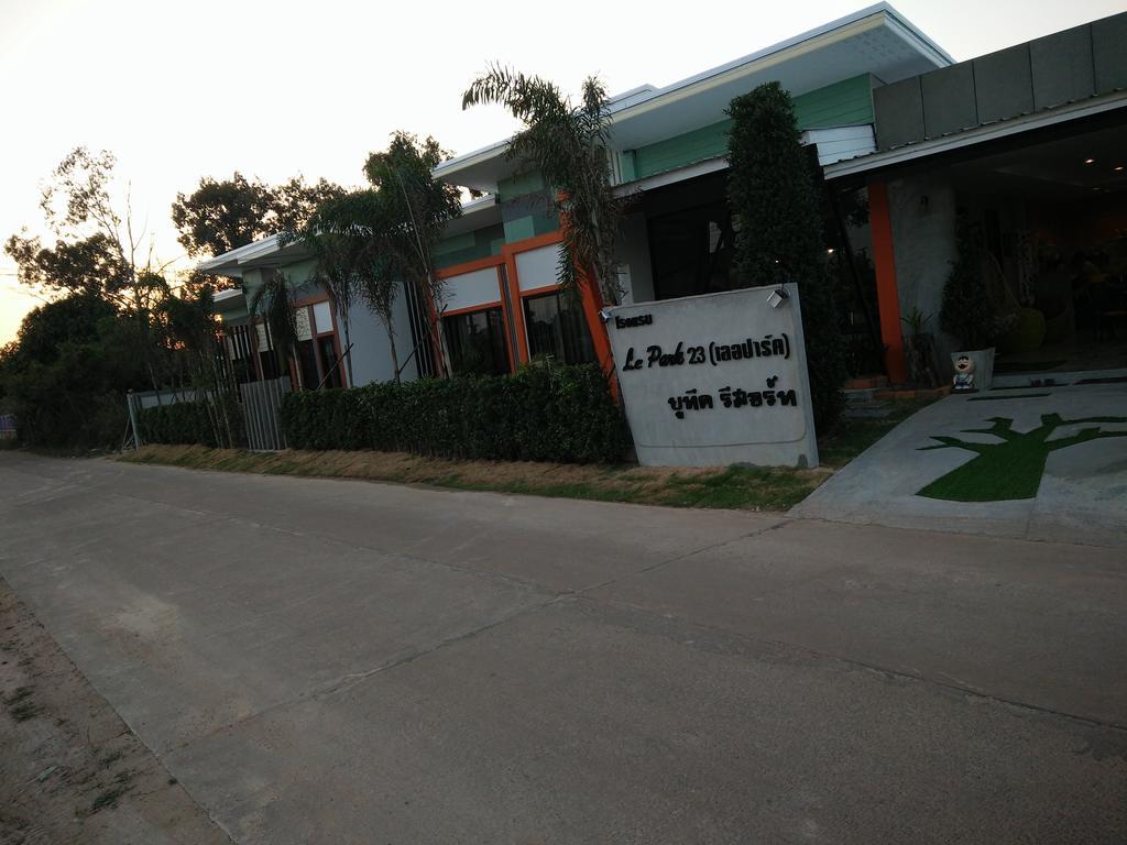 Le Park 23 Boutique Resort Roi Et Exterior foto
