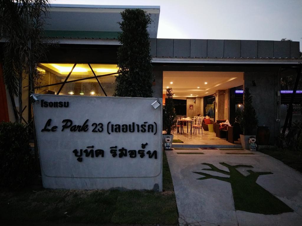 Le Park 23 Boutique Resort Roi Et Exterior foto