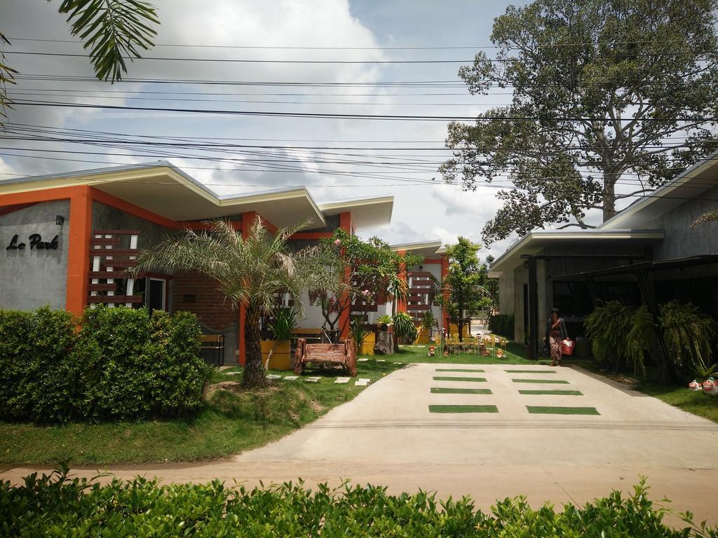 Le Park 23 Boutique Resort Roi Et Exterior foto